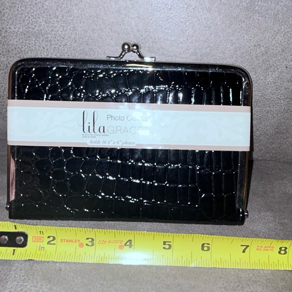 Lila Grace black Photo Clutch 15 4x6 photos NWT PURSE-SALE was $25 HG003